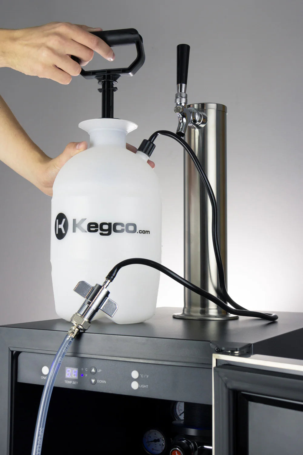 KEGCO Deluxe Hand Pump Pressurized Keg Beer Kegerator Cleaning Kit with 32 oz. Cleaner